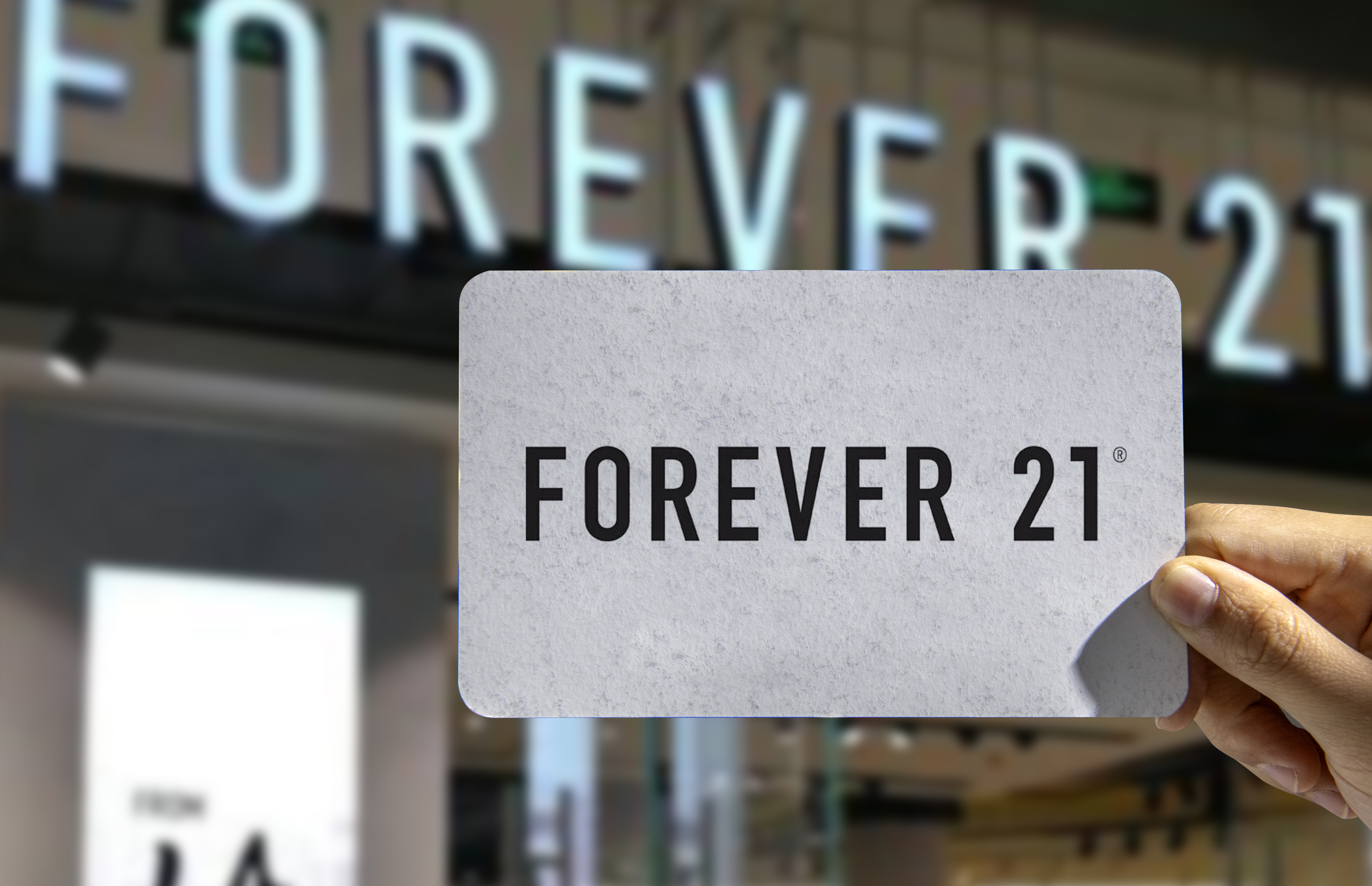 Forever21母公司暂停IPO，收购锐步交易明年年初完成